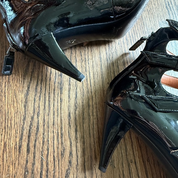 Marc Jacobs Black Patent Seditionary Strappy Heels.  Size 37. - Picture 10 of 10